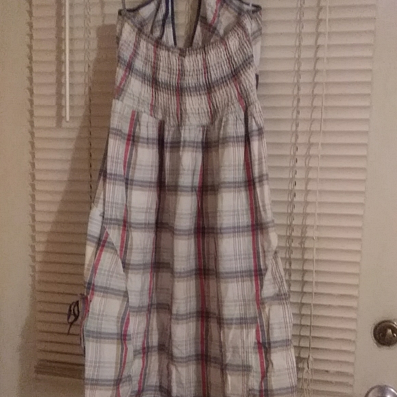 Dress - Picture 2 of 4